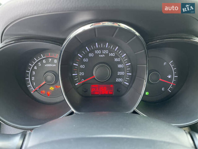 Червоний Кіа Ріо, об'ємом двигуна 1.6 л та пробігом 113 тис. км за 9500 $, фото 44 на Automoto.ua