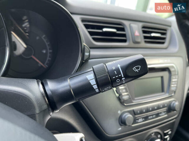 Червоний Кіа Ріо, об'ємом двигуна 1.6 л та пробігом 113 тис. км за 9500 $, фото 43 на Automoto.ua