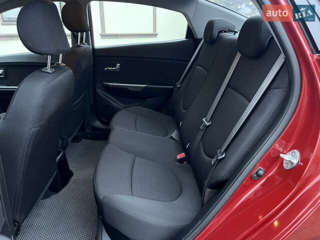 Красный Киа Рио, объемом двигателя 1.6 л и пробегом 113 тыс. км за 9300 $, фото 37 на Automoto.ua