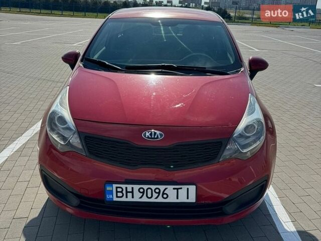 Красный Киа Рио, объемом двигателя 1.59 л и пробегом 223 тыс. км за 5999 $, фото 1 на Automoto.ua
