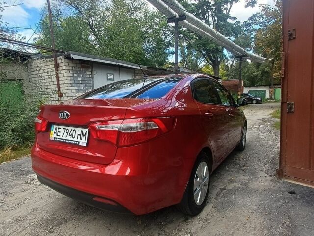 Червоний Кіа Ріо, об'ємом двигуна 1.59 л та пробігом 2 тис. км за 11600 $, фото 2 на Automoto.ua