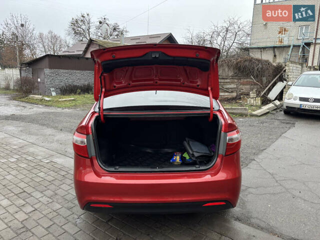 Красный Киа Рио, объемом двигателя 1.59 л и пробегом 35 тыс. км за 9999 $, фото 13 на Automoto.ua