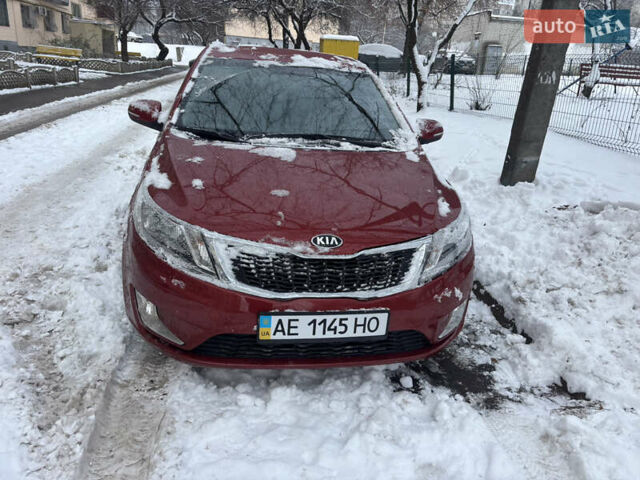 Червоний Кіа Ріо, об'ємом двигуна 1.59 л та пробігом 35 тис. км за 9999 $, фото 5 на Automoto.ua
