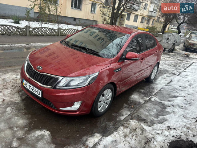 Красный Киа Рио, объемом двигателя 1.59 л и пробегом 35 тыс. км за 9999 $, фото 2 на Automoto.ua