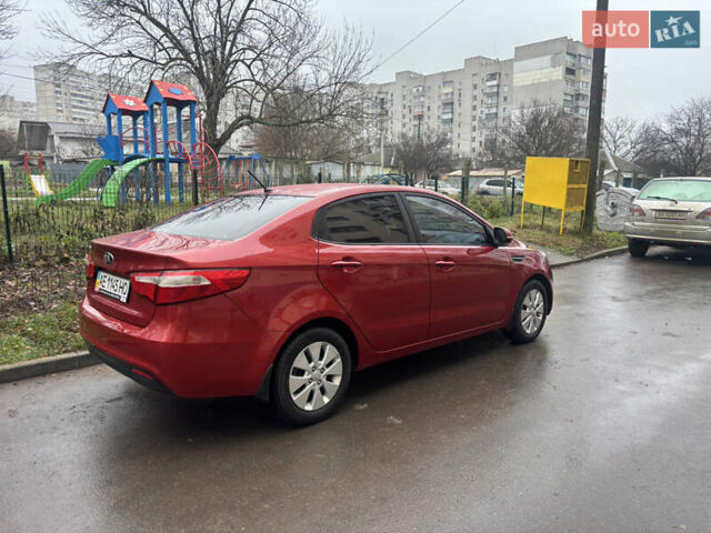 Красный Киа Рио, объемом двигателя 1.59 л и пробегом 35 тыс. км за 10800 $, фото 5 на Automoto.ua