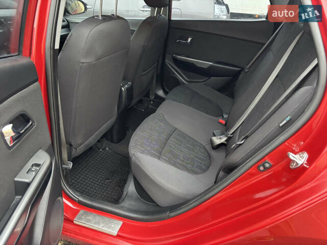 Красный Киа Рио, объемом двигателя 1.59 л и пробегом 35 тыс. км за 9950 $, фото 29 на Automoto.ua