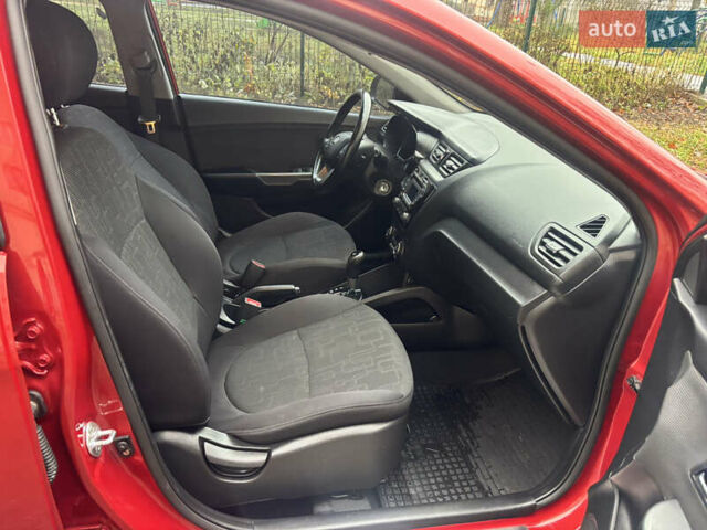 Красный Киа Рио, объемом двигателя 1.6 л и пробегом 35 тыс. км за 10350 $, фото 23 на Automoto.ua