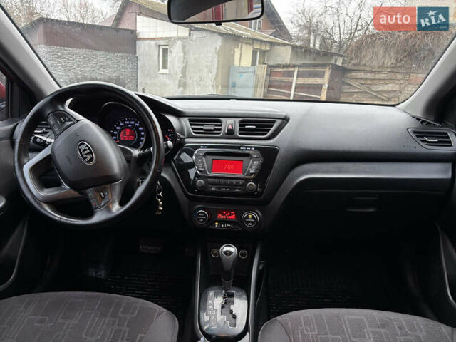 Красный Киа Рио, объемом двигателя 1.59 л и пробегом 35 тыс. км за 9999 $, фото 17 на Automoto.ua