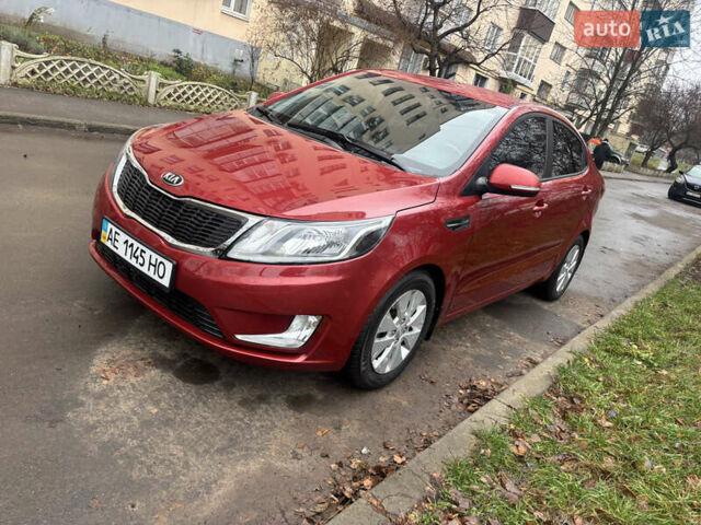 Красный Киа Рио, объемом двигателя 1.6 л и пробегом 35 тыс. км за 10350 $, фото 1 на Automoto.ua