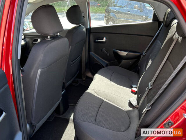 Красный Киа Рио, объемом двигателя 1.4 л и пробегом 35 тыс. км за 12800 $, фото 15 на Automoto.ua