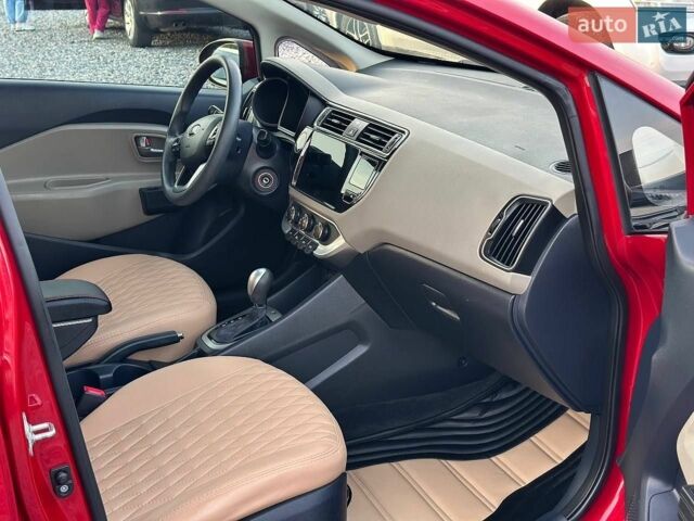 Красный Киа Рио, объемом двигателя 1.6 л и пробегом 75 тыс. км за 7800 $, фото 9 на Automoto.ua