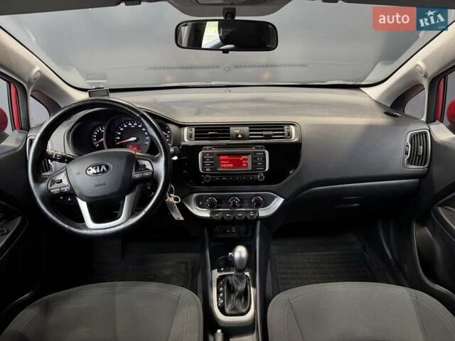 Красный Киа Рио, объемом двигателя 1.4 л и пробегом 75 тыс. км за 12000 $, фото 38 на Automoto.ua