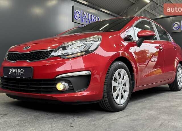 Красный Киа Рио, объемом двигателя 1.4 л и пробегом 75 тыс. км за 12000 $, фото 1 на Automoto.ua