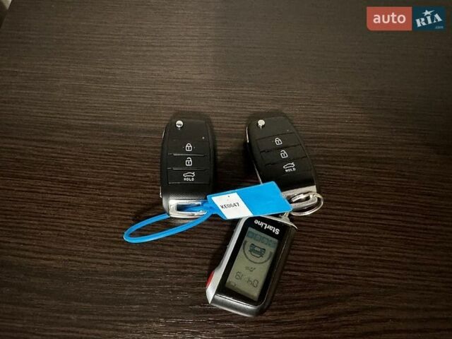 Красный Киа Рио, объемом двигателя 1.4 л и пробегом 84 тыс. км за 12900 $, фото 35 на Automoto.ua