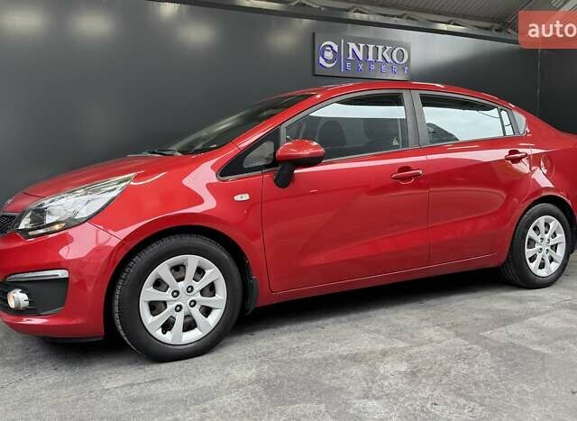 Красный Киа Рио, объемом двигателя 1.4 л и пробегом 75 тыс. км за 12000 $, фото 7 на Automoto.ua