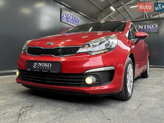 Красный Киа Рио, объемом двигателя 1.4 л и пробегом 75 тыс. км за 12000 $, фото 2 на Automoto.ua