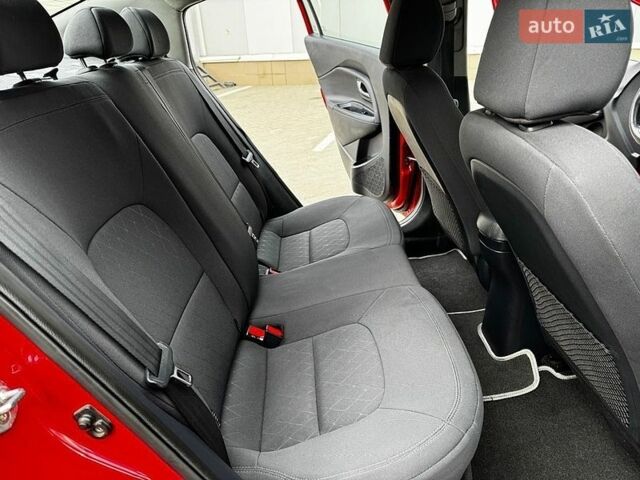 Красный Киа Рио, объемом двигателя 1.4 л и пробегом 84 тыс. км за 12900 $, фото 30 на Automoto.ua