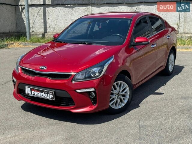 Красный Киа Рио, объемом двигателя 1.59 л и пробегом 73 тыс. км за 14299 $, фото 2 на Automoto.ua