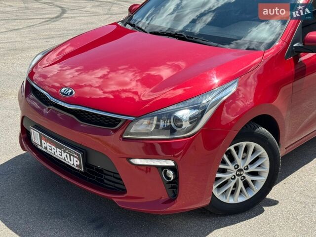 Красный Киа Рио, объемом двигателя 1.59 л и пробегом 73 тыс. км за 14299 $, фото 7 на Automoto.ua