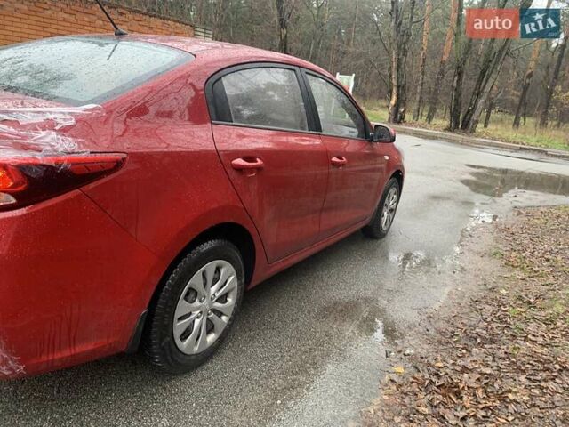Красный Киа Рио, объемом двигателя 1.37 л и пробегом 51 тыс. км за 8990 $, фото 5 на Automoto.ua