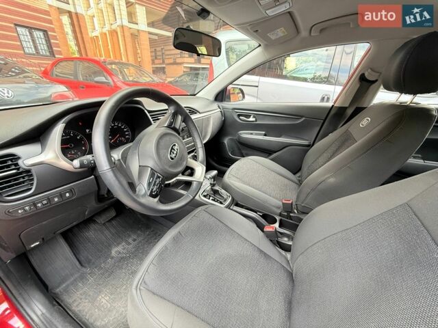 Красный Киа Рио, объемом двигателя 1.37 л и пробегом 10 тыс. км за 14800 $, фото 6 на Automoto.ua