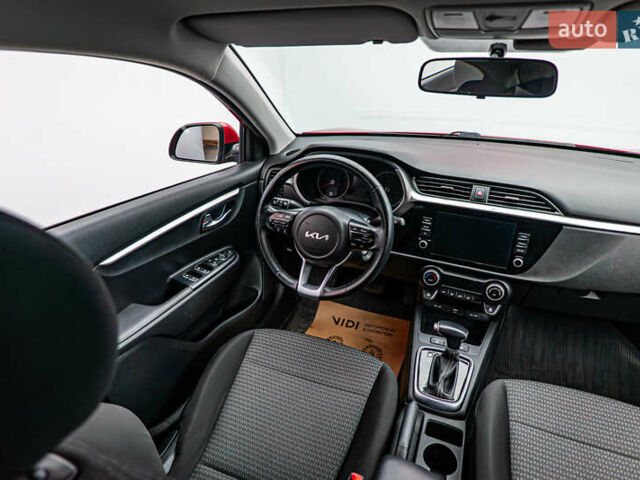 Червоний Кіа Ріо, об'ємом двигуна 1.6 л та пробігом 56 тис. км за 15556 $, фото 11 на Automoto.ua