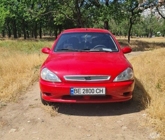 Червоний Кіа Ріо, об'ємом двигуна 1.5 л та пробігом 180 тис. км за 2650 $, фото 6 на Automoto.ua