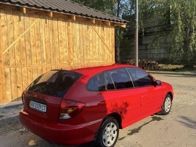 Червоний Кіа Ріо, об'ємом двигуна 1.4 л та пробігом 202 тис. км за 2200 $, фото 3 на Automoto.ua