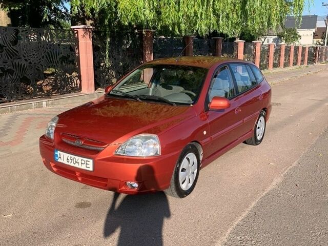 Красный Киа Рио, объемом двигателя 1.5 л и пробегом 390 тыс. км за 2500 $, фото 1 на Automoto.ua