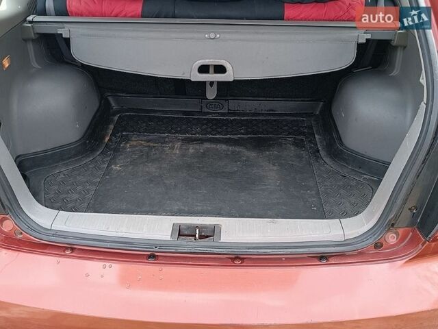 Красный Киа Рио, объемом двигателя 1.5 л и пробегом 276 тыс. км за 2900 $, фото 8 на Automoto.ua