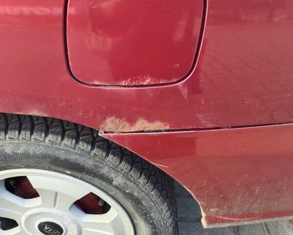 Кіа Ріо 2003 у Харкові на Automoto.ua Червоний Кіа Ріо, об'ємом двигуна 1.34 л та пробігом 221 тис. км за 3212 $, фото 3 на Automoto.ua