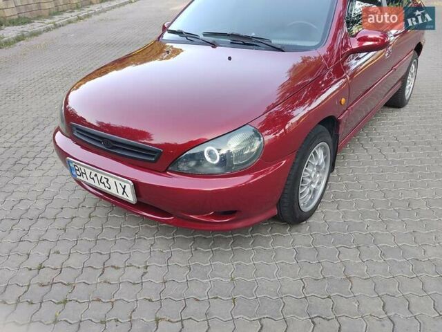Красный Киа Рио, объемом двигателя 1.5 л и пробегом 185 тыс. км за 3500 $, фото 6 на Automoto.ua