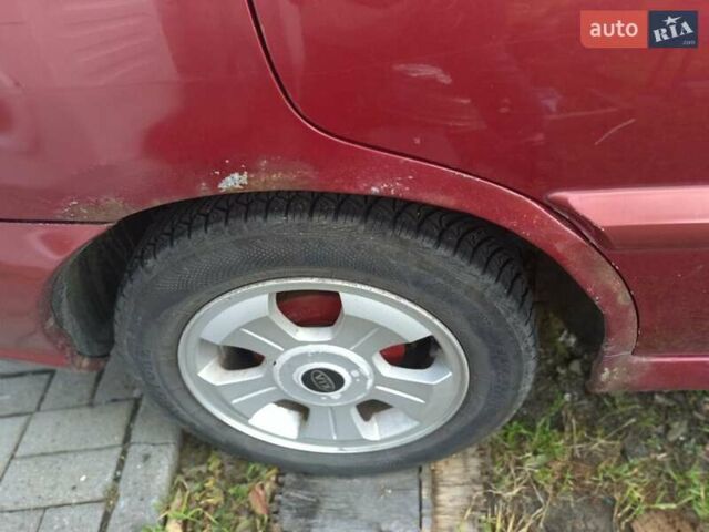 Кіа Ріо 2003 у Харкові на Automoto.ua Червоний Кіа Ріо, об'ємом двигуна 1.34 л та пробігом 221 тис. км за 3212 $, фото 4 на Automoto.ua