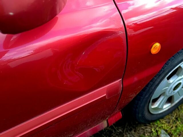 Красный Киа Рио, объемом двигателя 1.3 л и пробегом 222 тыс. км за 3200 $, фото 4 на Automoto.ua