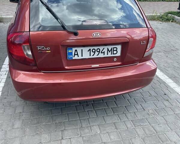 Червоний Кіа Ріо, об'ємом двигуна 1.5 л та пробігом 202 тис. км за 3200 $, фото 2 на Automoto.ua