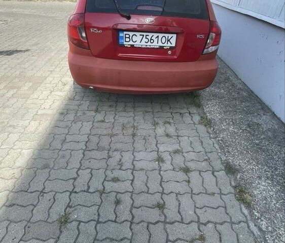 Червоний Кіа Ріо, об'ємом двигуна 1.3 л та пробігом 280 тис. км за 2204 $, фото 2 на Automoto.ua