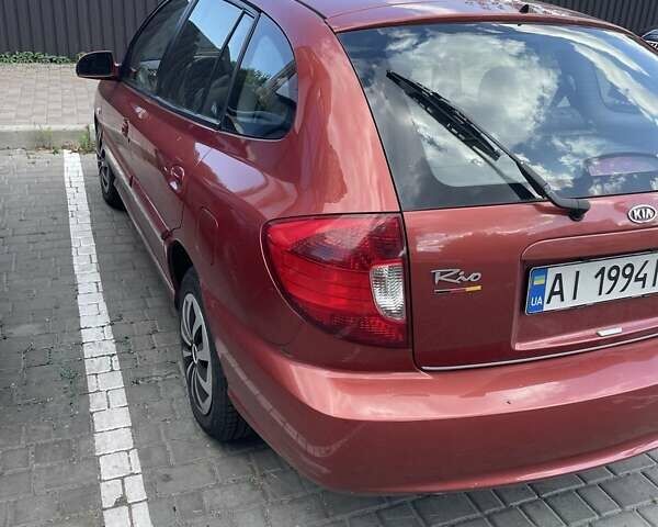 Червоний Кіа Ріо, об'ємом двигуна 1.5 л та пробігом 202 тис. км за 3200 $, фото 8 на Automoto.ua