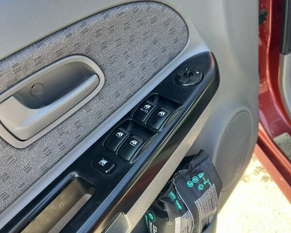 Красный Киа Рио, объемом двигателя 1.5 л и пробегом 196 тыс. км за 3199 $, фото 16 на Automoto.ua