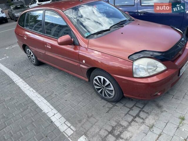 Червоний Кіа Ріо, об'ємом двигуна 1.5 л та пробігом 202 тис. км за 3200 $, фото 5 на Automoto.ua
