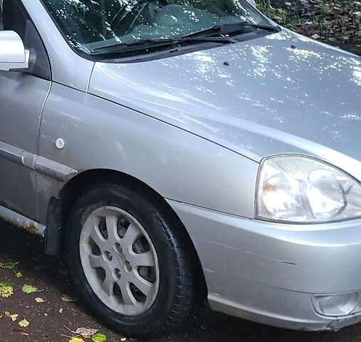 Киа Рио, объемом двигателя 1.4 л и пробегом 370 тыс. км за 3000 $, фото 3 на Automoto.ua