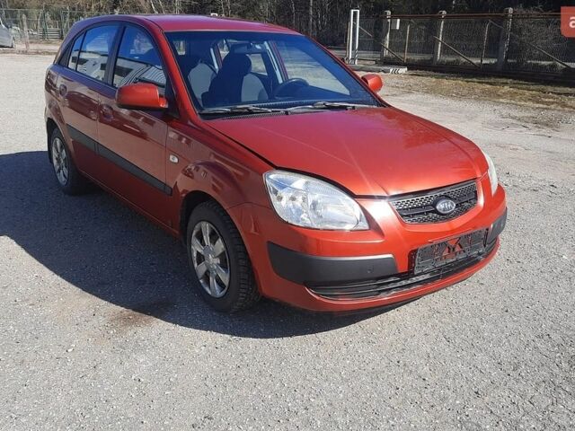Киа Рио, объемом двигателя 0 л и пробегом 214 тыс. км за 2150 $, фото 3 на Automoto.ua