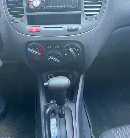 Киа Рио, объемом двигателя 1.4 л и пробегом 132 тыс. км за 4500 $, фото 5 на Automoto.ua