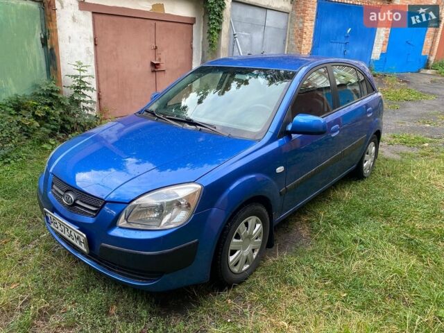 Киа Рио, объемом двигателя 1.4 л и пробегом 165 тыс. км за 3500 $, фото 1 на Automoto.ua