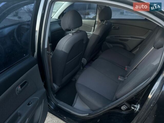 Киа Рио, объемом двигателя 1.4 л и пробегом 132 тыс. км за 4500 $, фото 17 на Automoto.ua