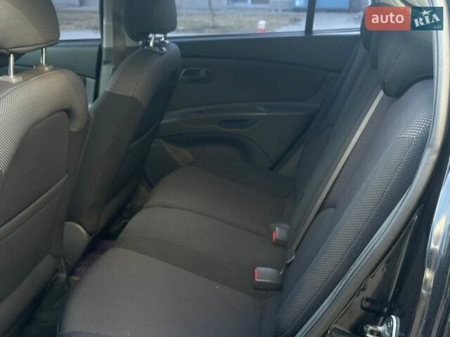 Киа Рио, объемом двигателя 1.4 л и пробегом 132 тыс. км за 4500 $, фото 11 на Automoto.ua