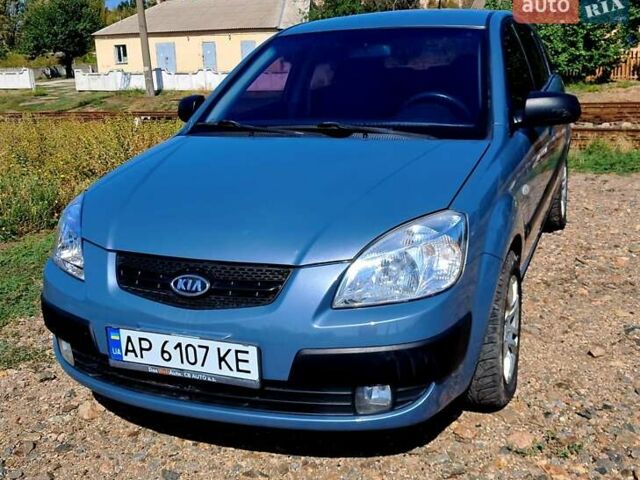 Киа Рио, объемом двигателя 1.4 л и пробегом 174 тыс. км за 3900 $, фото 1 на Automoto.ua