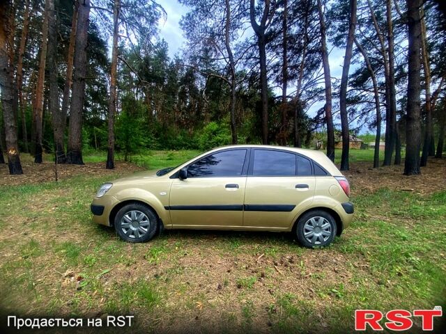 Киа Рио, объемом двигателя 1.4 л и пробегом 190 тыс. км за 3500 $, фото 1 на Automoto.ua