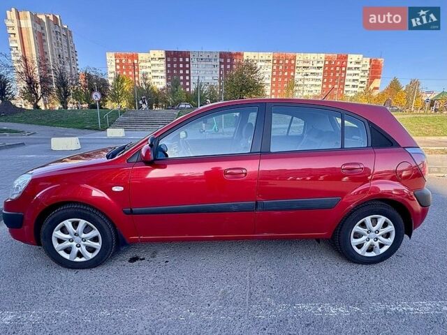 Киа Рио, объемом двигателя 1.4 л и пробегом 212 тыс. км за 3900 $, фото 2 на Automoto.ua