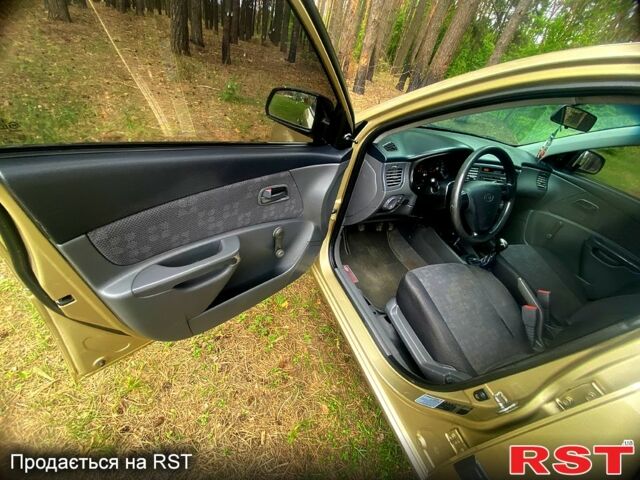 Киа Рио, объемом двигателя 1.4 л и пробегом 190 тыс. км за 3500 $, фото 11 на Automoto.ua