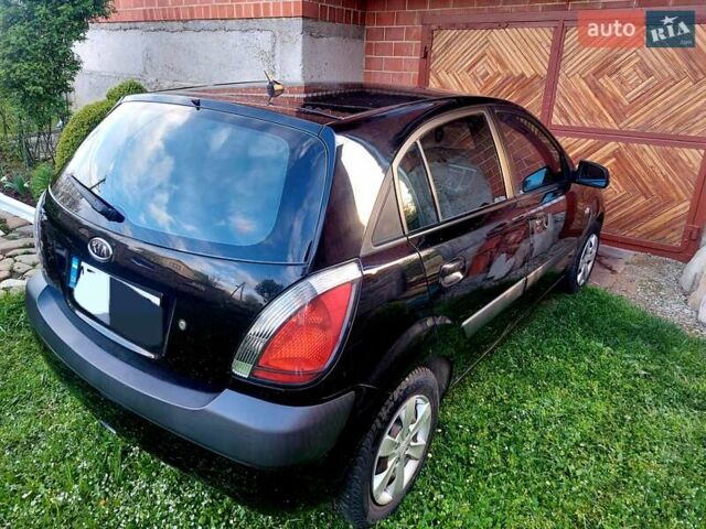 Киа Рио, объемом двигателя 1.4 л и пробегом 290 тыс. км за 4600 $, фото 4 на Automoto.ua